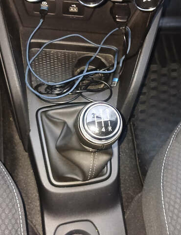 Белый Рено Дастер, объемом двигателя 1.6 л и пробегом 33 тыс. км за 16200 $, фото 24 на Automoto.ua