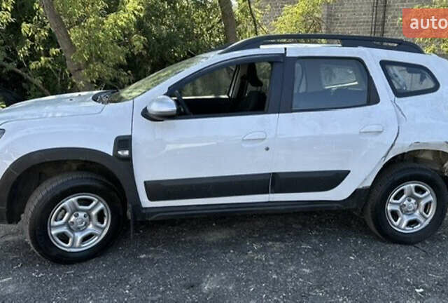 Білий Рено Дастер, об'ємом двигуна 1.6 л та пробігом 5 тис. км за 16900 $, фото 10 на Automoto.ua