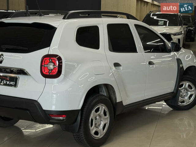 Белый Рено Дастер, объемом двигателя 1.46 л и пробегом 140 тыс. км за 17299 $, фото 9 на Automoto.ua