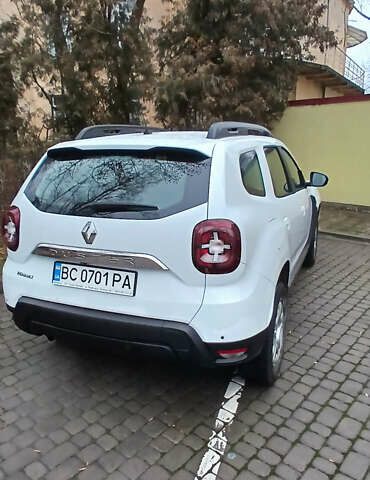 Белый Рено Дастер, объемом двигателя 1.6 л и пробегом 33 тыс. км за 16200 $, фото 19 на Automoto.ua