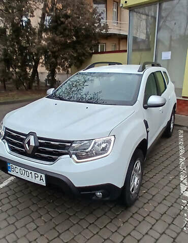 Белый Рено Дастер, объемом двигателя 1.6 л и пробегом 33 тыс. км за 16200 $, фото 5 на Automoto.ua