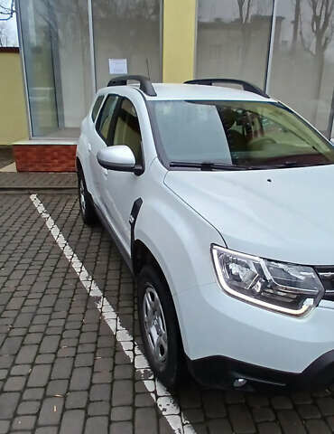 Белый Рено Дастер, объемом двигателя 1.6 л и пробегом 33 тыс. км за 16200 $, фото 4 на Automoto.ua