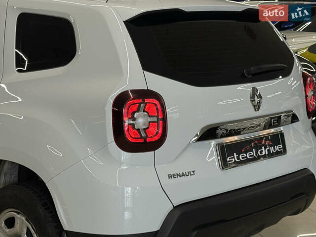Белый Рено Дастер, объемом двигателя 1.46 л и пробегом 140 тыс. км за 17299 $, фото 14 на Automoto.ua