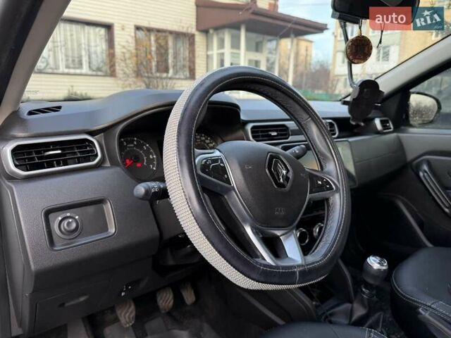 Белый Рено Дастер, объемом двигателя 1.6 л и пробегом 32 тыс. км за 18000 $, фото 4 на Automoto.ua