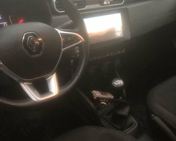 Белый Рено Дастер, объемом двигателя 1.5 л и пробегом 135 тыс. км за 19900 $, фото 2 на Automoto.ua