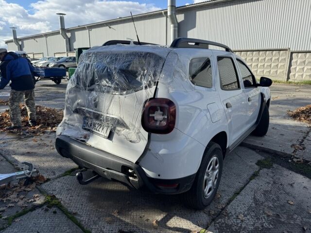 Белый Рено Дастер, объемом двигателя 1.5 л и пробегом 106 тыс. км за 10000 $, фото 5 на Automoto.ua