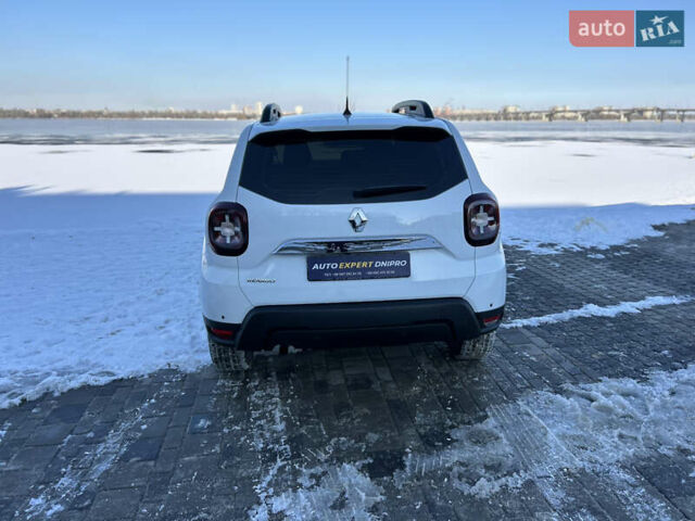 Белый Рено Дастер, объемом двигателя 1.6 л и пробегом 17 тыс. км за 17800 $, фото 9 на Automoto.ua