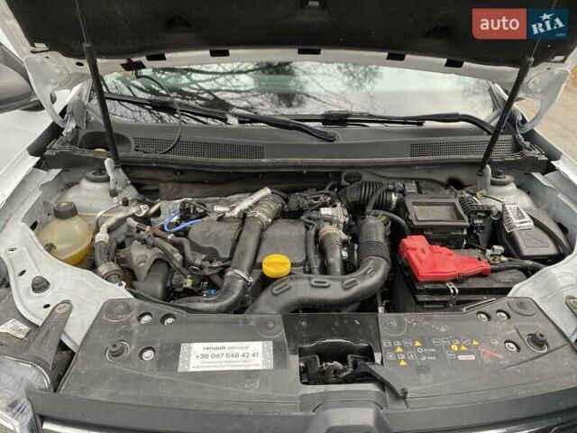 Белый Рено Дастер, объемом двигателя 1.5 л и пробегом 68 тыс. км за 19100 $, фото 9 на Automoto.ua