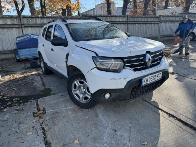 Белый Рено Дастер, объемом двигателя 1.5 л и пробегом 106 тыс. км за 10000 $, фото 1 на Automoto.ua