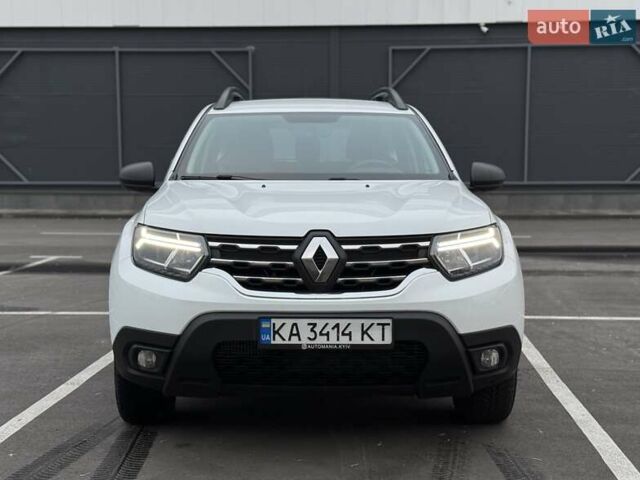 Белый Рено Дастер, объемом двигателя 1.5 л и пробегом 63 тыс. км за 19900 $, фото 6 на Automoto.ua