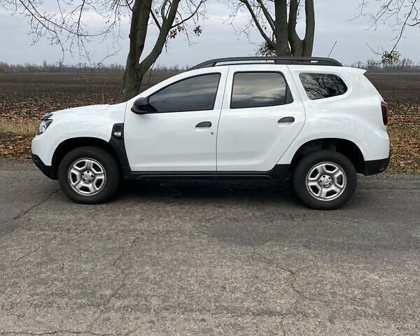 Белый Рено Дастер, объемом двигателя 1.5 л и пробегом 68 тыс. км за 19100 $, фото 2 на Automoto.ua