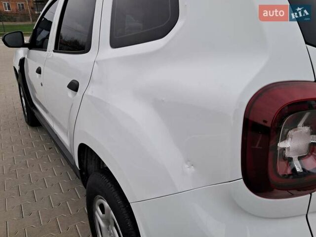 Белый Рено Дастер, объемом двигателя 1.5 л и пробегом 16 тыс. км за 16800 $, фото 36 на Automoto.ua