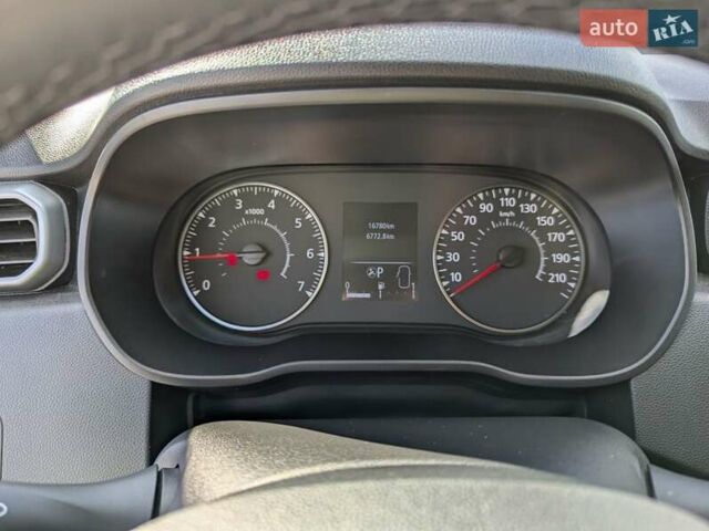 Белый Рено Дастер, объемом двигателя 1.5 л и пробегом 16 тыс. км за 22100 $, фото 45 на Automoto.ua