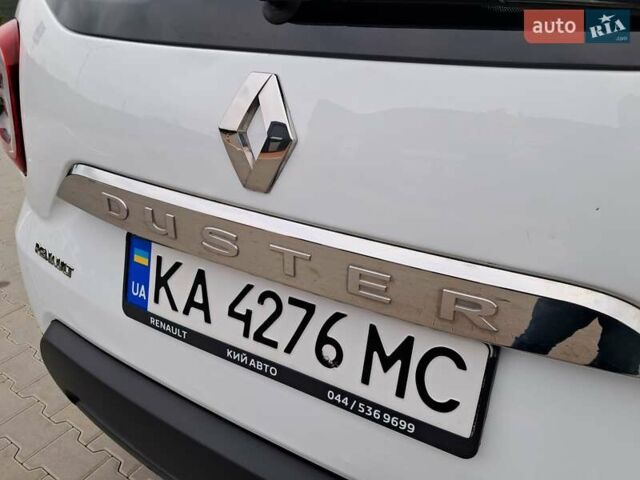 Белый Рено Дастер, объемом двигателя 1.5 л и пробегом 16 тыс. км за 16800 $, фото 4 на Automoto.ua
