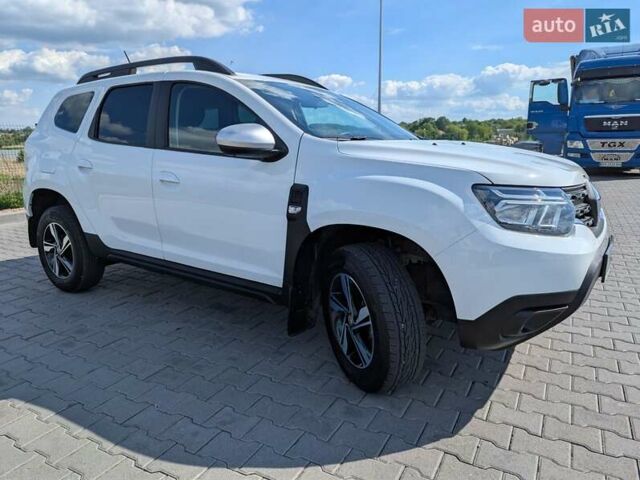 Белый Рено Дастер, объемом двигателя 1.5 л и пробегом 16 тыс. км за 22950 $, фото 11 на Automoto.ua