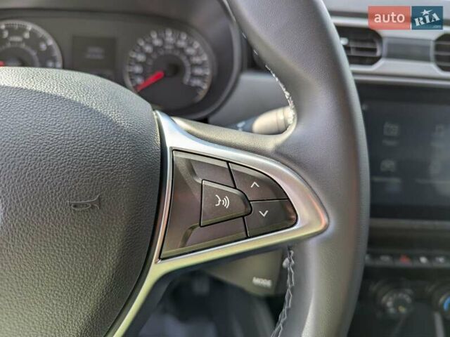 Белый Рено Дастер, объемом двигателя 1.5 л и пробегом 16 тыс. км за 22100 $, фото 48 на Automoto.ua
