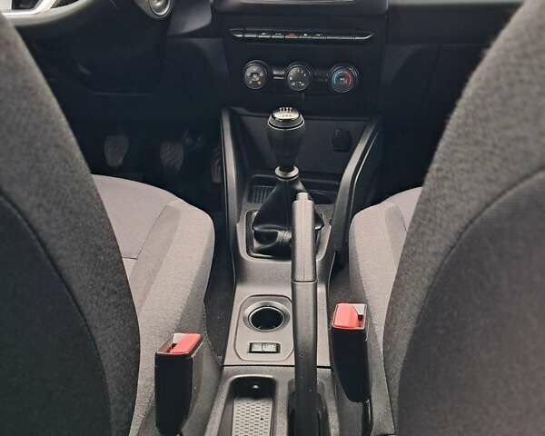 Белый Рено Дастер, объемом двигателя 1.5 л и пробегом 16 тыс. км за 16800 $, фото 21 на Automoto.ua