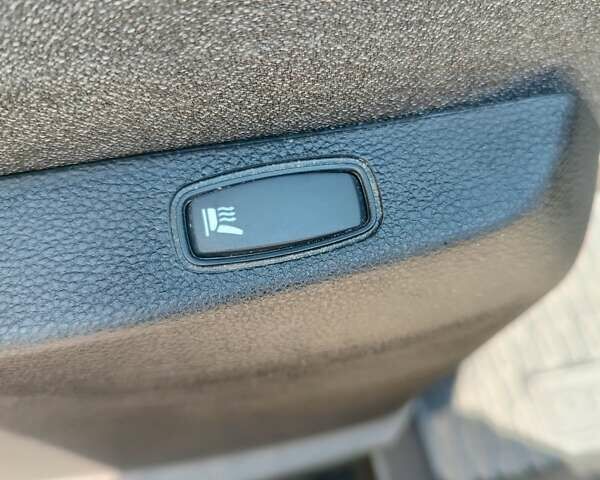 Белый Рено Дастер, объемом двигателя 1.5 л и пробегом 39 тыс. км за 22300 $, фото 39 на Automoto.ua