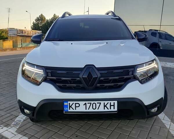 Белый Рено Дастер, объемом двигателя 1.5 л и пробегом 39 тыс. км за 22300 $, фото 2 на Automoto.ua