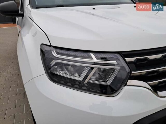 Белый Рено Дастер, объемом двигателя 1.5 л и пробегом 16 тыс. км за 16800 $, фото 18 на Automoto.ua