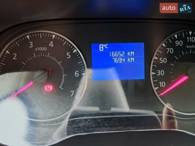 Белый Рено Дастер, объемом двигателя 1.5 л и пробегом 16 тыс. км за 16800 $, фото 5 на Automoto.ua