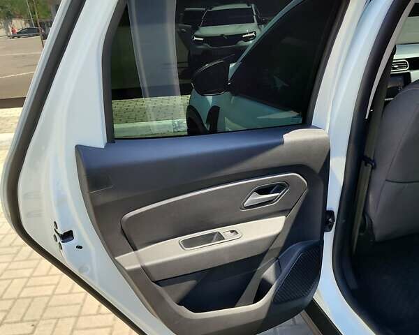 Белый Рено Дастер, объемом двигателя 1.5 л и пробегом 39 тыс. км за 22300 $, фото 29 на Automoto.ua