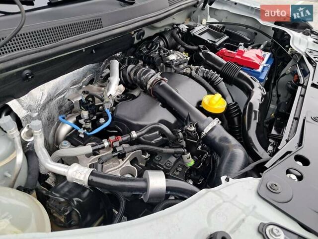 Белый Рено Дастер, объемом двигателя 1.5 л и пробегом 16 тыс. км за 16800 $, фото 31 на Automoto.ua