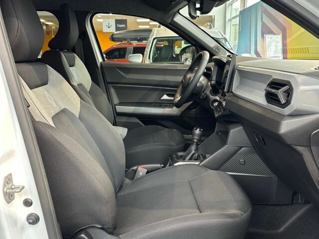 Білий Рено Дастер, об'ємом двигуна 0 л та пробігом 0 тис. км за 25574 $, фото 5 на Automoto.ua