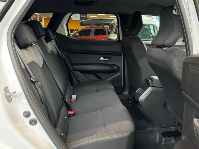 Білий Рено Дастер, об'ємом двигуна 0 л та пробігом 0 тис. км за 25574 $, фото 8 на Automoto.ua