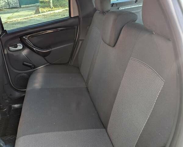 Бежевый Рено Дастер, объемом двигателя 1.6 л и пробегом 120 тыс. км за 8000 $, фото 7 на Automoto.ua