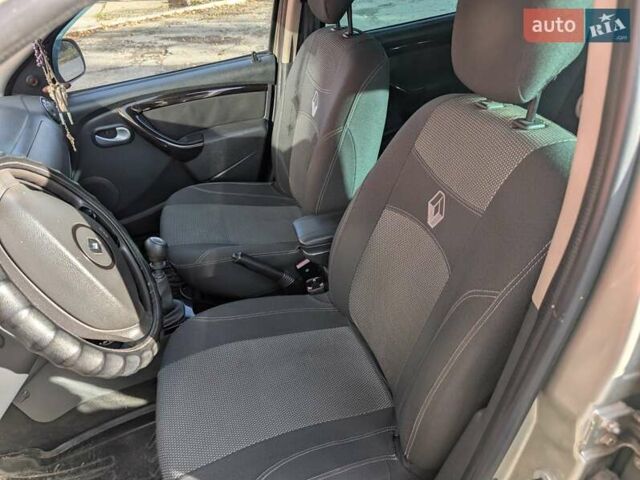 Бежевый Рено Дастер, объемом двигателя 1.6 л и пробегом 120 тыс. км за 8000 $, фото 8 на Automoto.ua