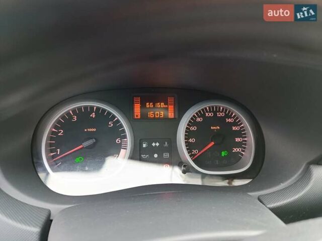 Бежевий Рено Дастер, об'ємом двигуна 1.6 л та пробігом 66 тис. км за 10000 $, фото 10 на Automoto.ua