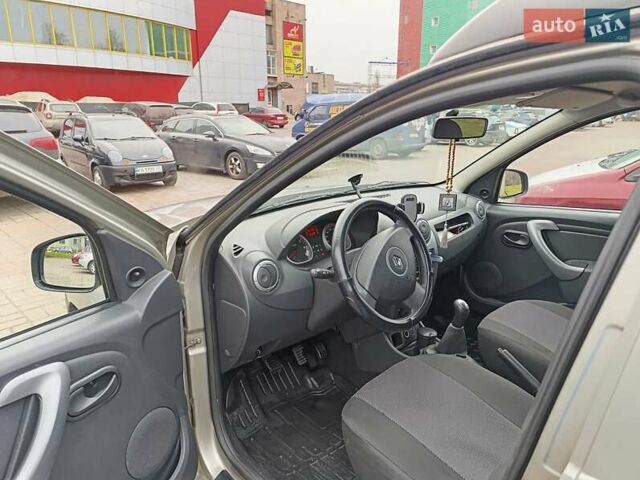 Бежевий Рено Дастер, об'ємом двигуна 1.6 л та пробігом 66 тис. км за 10000 $, фото 6 на Automoto.ua