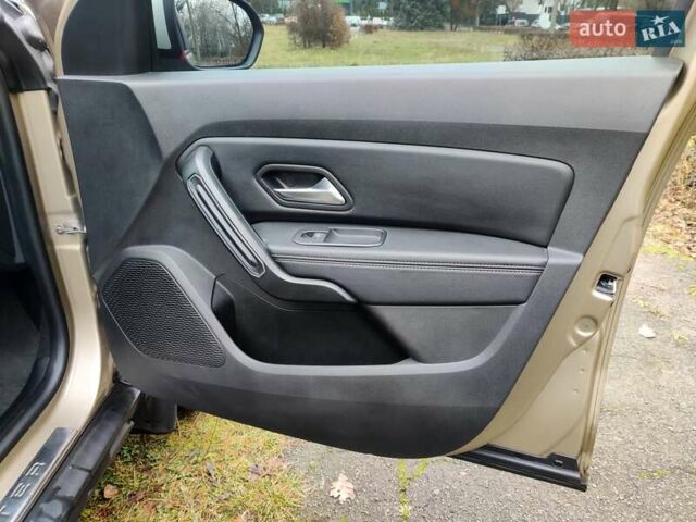 Бежевий Рено Дастер, об'ємом двигуна 1.46 л та пробігом 75 тис. км за 23800 $, фото 12 на Automoto.ua