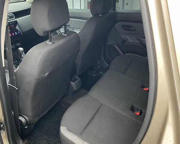 Бежевый Рено Дастер, объемом двигателя 1.46 л и пробегом 240 тыс. км за 12500 $, фото 12 на Automoto.ua