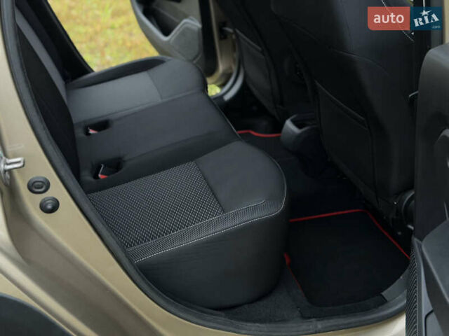 Бежевый Рено Дастер, объемом двигателя 1.46 л и пробегом 188 тыс. км за 15000 $, фото 10 на Automoto.ua