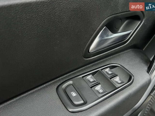 Бежевый Рено Дастер, объемом двигателя 1.5 л и пробегом 188 тыс. км за 15500 $, фото 13 на Automoto.ua