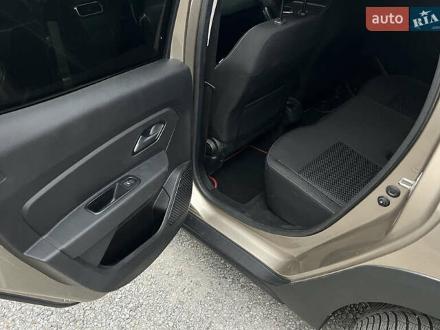 Бежевый Рено Дастер, объемом двигателя 1.5 л и пробегом 188 тыс. км за 15500 $, фото 14 на Automoto.ua