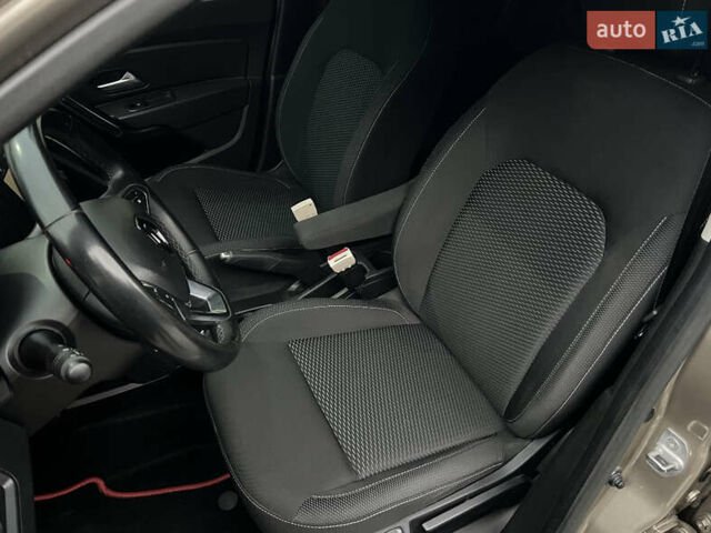 Бежевый Рено Дастер, объемом двигателя 1.5 л и пробегом 188 тыс. км за 15500 $, фото 11 на Automoto.ua