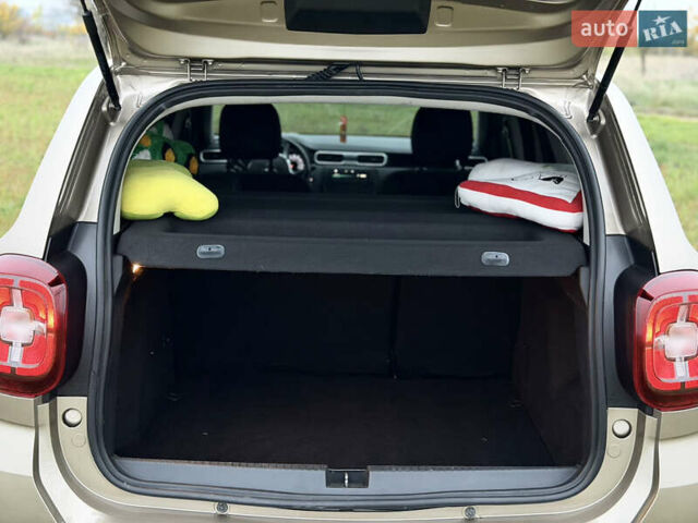 Бежевый Рено Дастер, объемом двигателя 1.46 л и пробегом 188 тыс. км за 15000 $, фото 18 на Automoto.ua