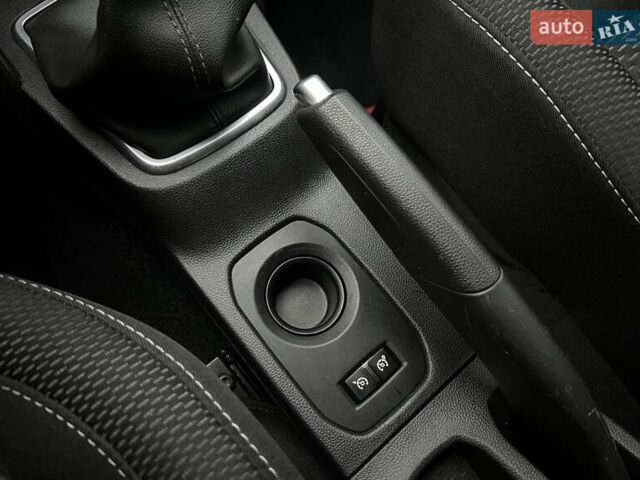 Бежевый Рено Дастер, объемом двигателя 1.5 л и пробегом 188 тыс. км за 15500 $, фото 17 на Automoto.ua