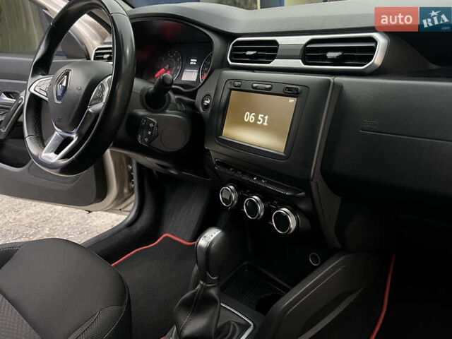 Бежевый Рено Дастер, объемом двигателя 1.5 л и пробегом 188 тыс. км за 15500 $, фото 10 на Automoto.ua