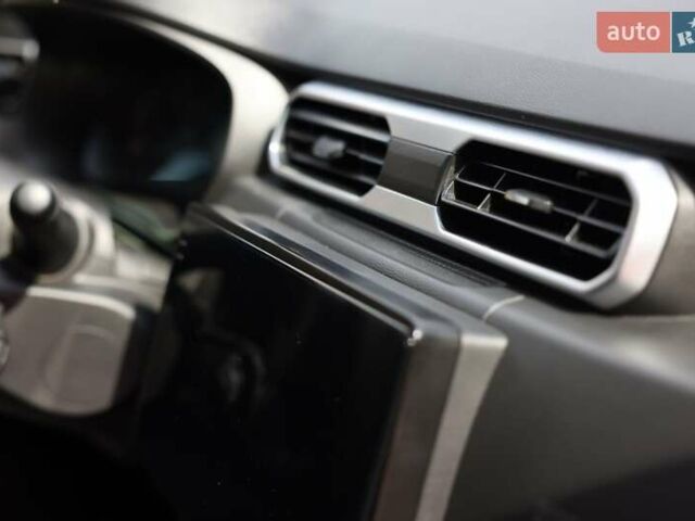 Бежевий Рено Дастер, об'ємом двигуна 1.6 л та пробігом 160 тис. км за 16800 $, фото 14 на Automoto.ua