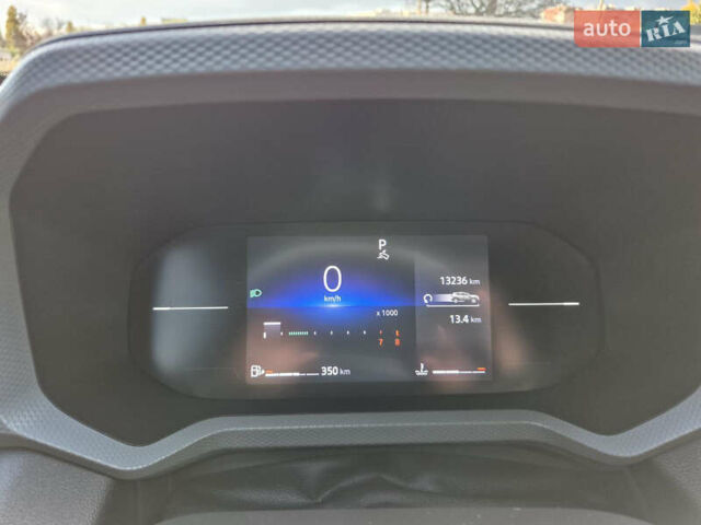 Рено Дастер 2025 в Кропивницком (Кировограде) на Automoto.ua Бежевый Рено Дастер, объемом двигателя 1.33 л и пробегом 13 тыс. км за 24500 $, фото 13 на Automoto.ua