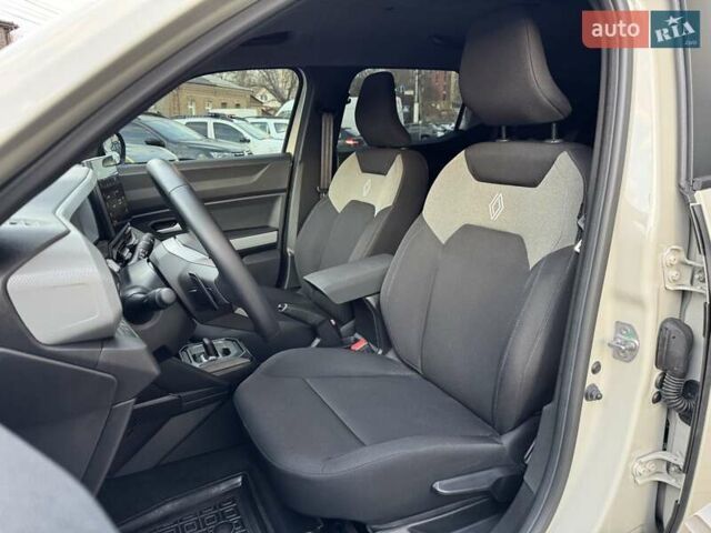 Бежевый Рено Дастер, объемом двигателя 1.33 л и пробегом 15 тыс. км за 25265 $, фото 12 на Automoto.ua