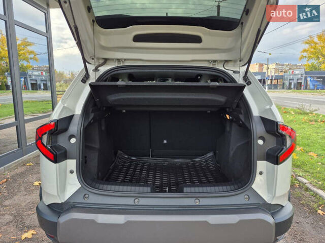 Рено Дастер 2025 в Кропивницком (Кировограде) на Automoto.ua Бежевый Рено Дастер, объемом двигателя 1.33 л и пробегом 13 тыс. км за 24500 $, фото 3 на Automoto.ua