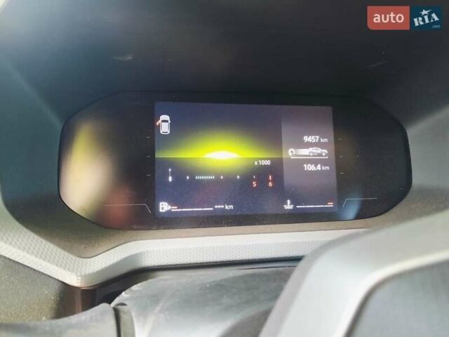 Бежевый Рено Дастер, объемом двигателя 1.5 л и пробегом 10 тыс. км за 23000 $, фото 2 на Automoto.ua