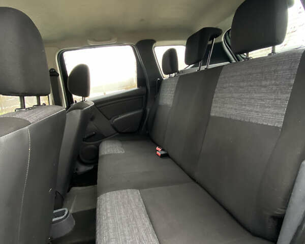 Чорний Рено Дастер, об'ємом двигуна 1.6 л та пробігом 283 тис. км за 6800 $, фото 12 на Automoto.ua