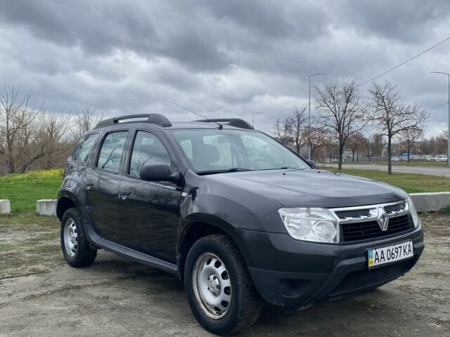 Черный Рено Дастер, объемом двигателя 1.6 л и пробегом 282 тыс. км за 6800 $, фото 2 на Automoto.ua