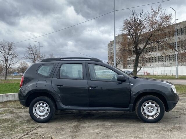 Черный Рено Дастер, объемом двигателя 1.6 л и пробегом 282 тыс. км за 6800 $, фото 3 на Automoto.ua